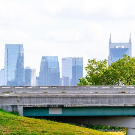 Вилла Skyline Serenity Rooftop Patio With Ping Pong Нэшвилл Экстерьер фото