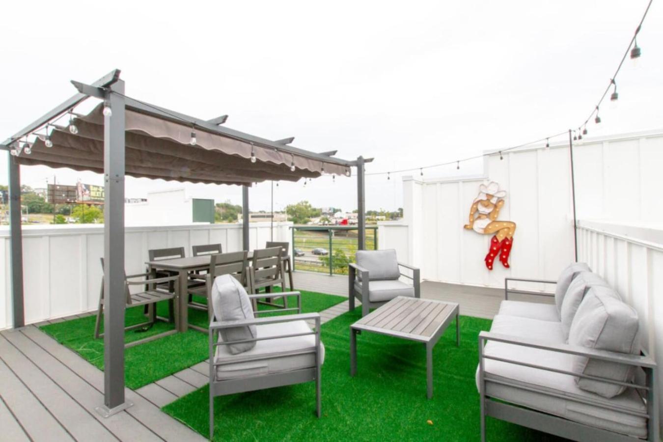 Вилла Skyline Serenity Rooftop Patio With Ping Pong Нэшвилл Экстерьер фото